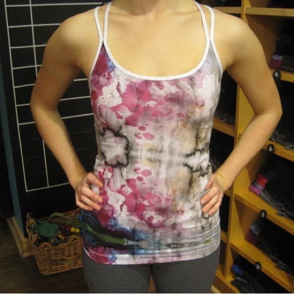 RARE! Lululemon Candlelight Tank - Multi State of Mind Print - Size 8 - Picture 5 of 5